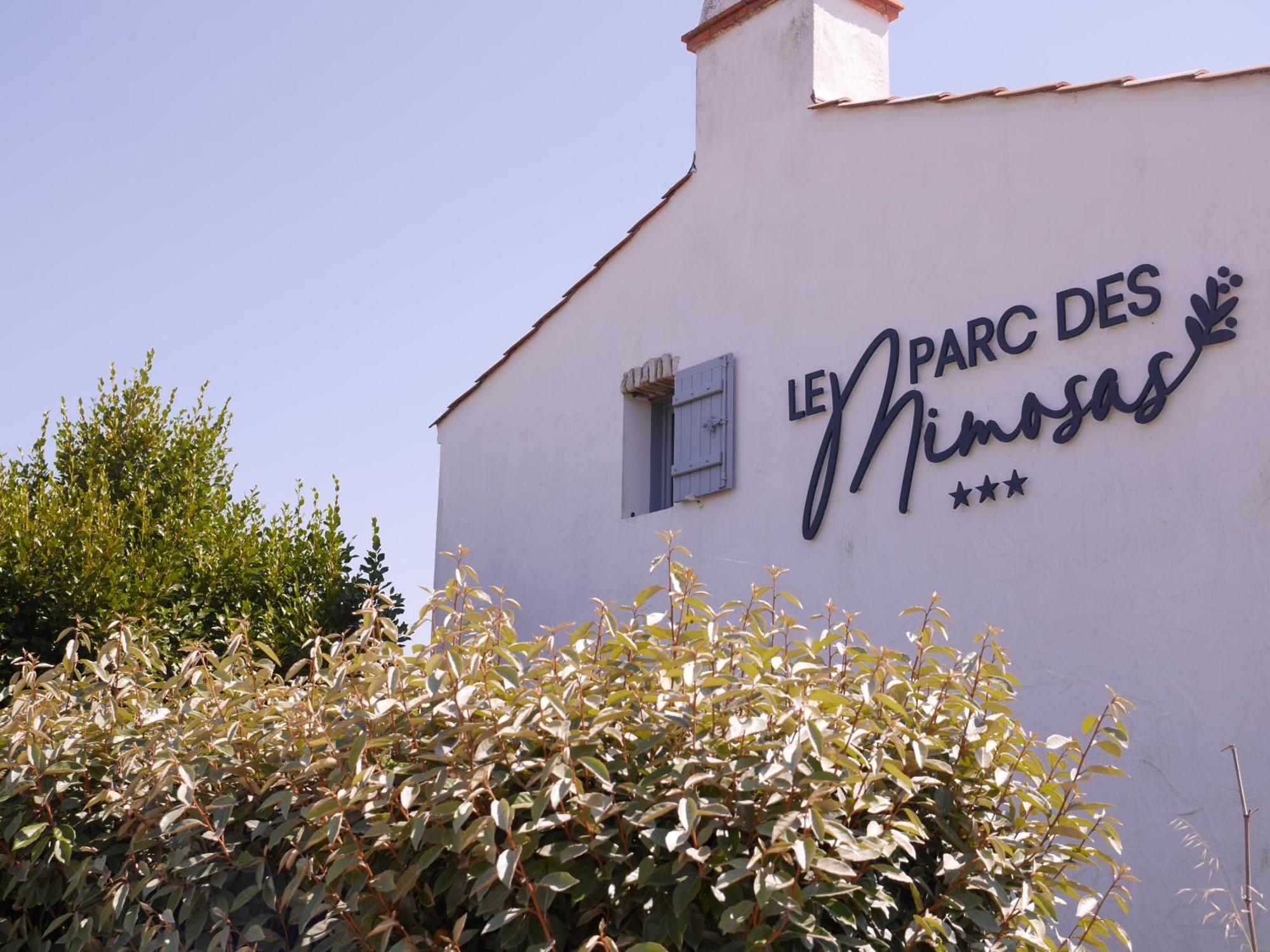 Вилла Le Parc Des Mimosas Нуармутье Экстерьер фото